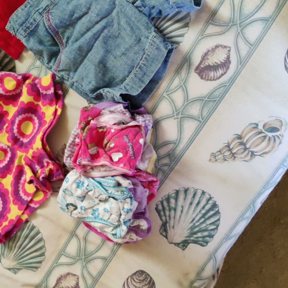 Small Girls bundle - Picture 4 of 9